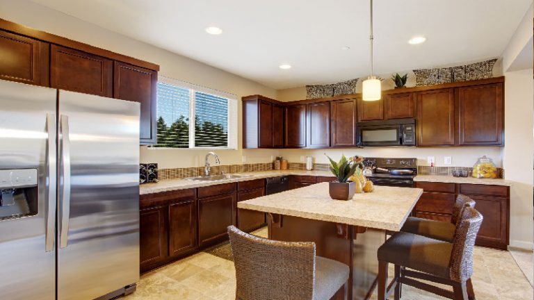 How to Choose the Right House Addition Contractors in Edina, MN