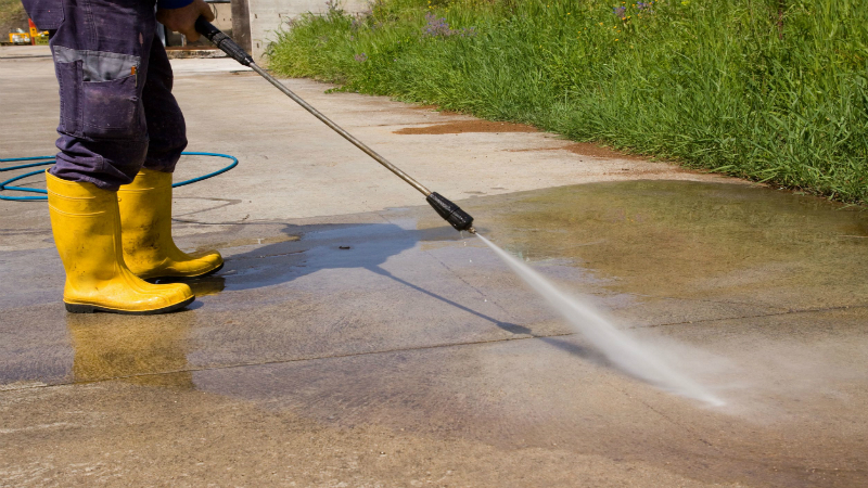 Pressure Washing in Georgetown, TX to Make Your Business Shine